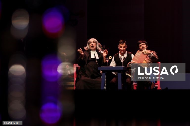 Ensaio de imprensa da opereta "Maria da Fonte", no Centro Cultural de Belém, Lisboa, 7 de novembro de 2023. Comédia em 3 atos, escrita em português, interpretada por oito solistas e 10 atores com o Coro do Teatro Nacional de São Carlos e Orquestra Sinfónica Portuguesa, com estreia marcada para 12 de novembro no Centro Cultural de Belém. (ACOMPANHA TEXTO DE 8 DE NOVEMBRO DE 2023). CARLOS M. ALMEIDA/LUSA