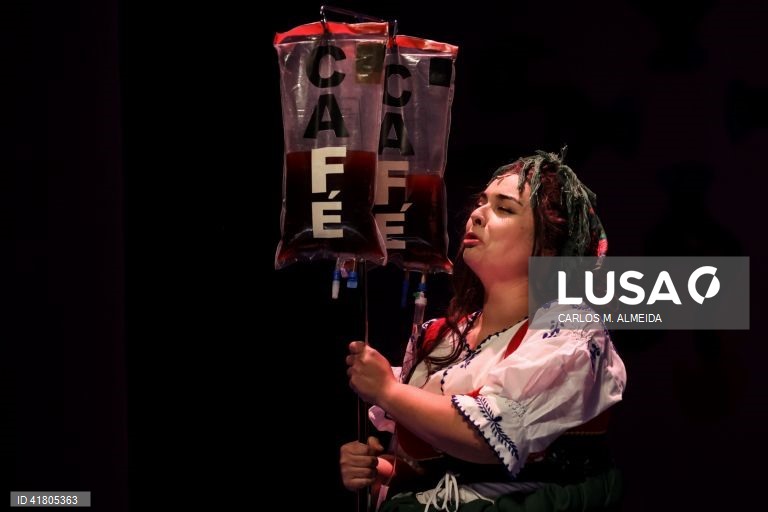 Ensaio de imprensa da opereta "Maria da Fonte", no Centro Cultural de Belém, Lisboa, 7 de novembro de 2023. Comédia em 3 atos, escrita em português, interpretada por oito solistas e 10 atores com o Coro do Teatro Nacional de São Carlos e Orquestra Sinfónica Portuguesa, com estreia marcada para 12 de novembro no Centro Cultural de Belém. (ACOMPANHA TEXTO DE 8 DE NOVEMBRO DE 2023). CARLOS M. ALMEIDA/LUSA