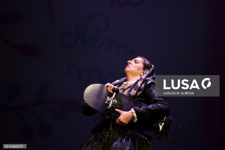 Ensaio de imprensa da opereta "Maria da Fonte", no Centro Cultural de Belém, Lisboa, 7 de novembro de 2023. Comédia em 3 atos, escrita em português, interpretada por oito solistas e 10 atores com o Coro do Teatro Nacional de São Carlos e Orquestra Sinfónica Portuguesa, com estreia marcada para 12 de novembro no Centro Cultural de Belém. (ACOMPANHA TEXTO DE 8 DE NOVEMBRO DE 2023). CARLOS M. ALMEIDA/LUSA