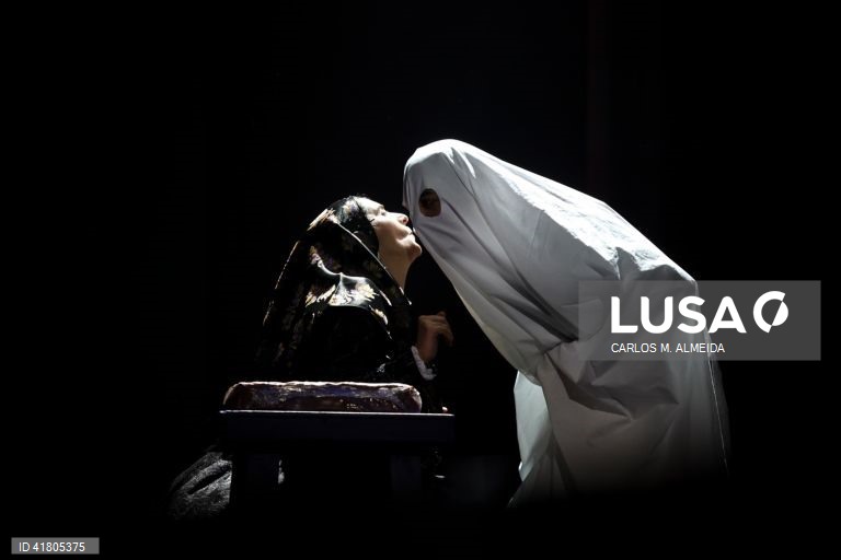 Ensaio de imprensa da opereta "Maria da Fonte", no Centro Cultural de Belém, Lisboa, 7 de novembro de 2023. Comédia em 3 atos, escrita em português, interpretada por oito solistas e 10 atores com o Coro do Teatro Nacional de São Carlos e Orquestra Sinfónica Portuguesa, com estreia marcada para 12 de novembro no Centro Cultural de Belém. (ACOMPANHA TEXTO DE 8 DE NOVEMBRO DE 2023). CARLOS M. ALMEIDA/LUSA