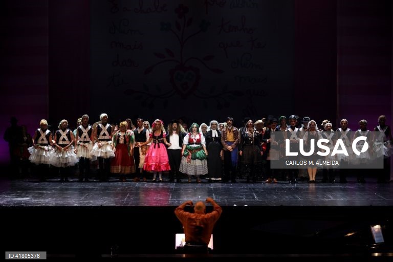 Ensaio de imprensa da opereta "Maria da Fonte", no Centro Cultural de Belém, Lisboa, 7 de novembro de 2023. Comédia em 3 atos, escrita em português, interpretada por oito solistas e 10 atores com o Coro do Teatro Nacional de São Carlos e Orquestra Sinfónica Portuguesa, com estreia marcada para 12 de novembro no Centro Cultural de Belém. (ACOMPANHA TEXTO DE 8 DE NOVEMBRO DE 2023). CARLOS M. ALMEIDA/LUSA