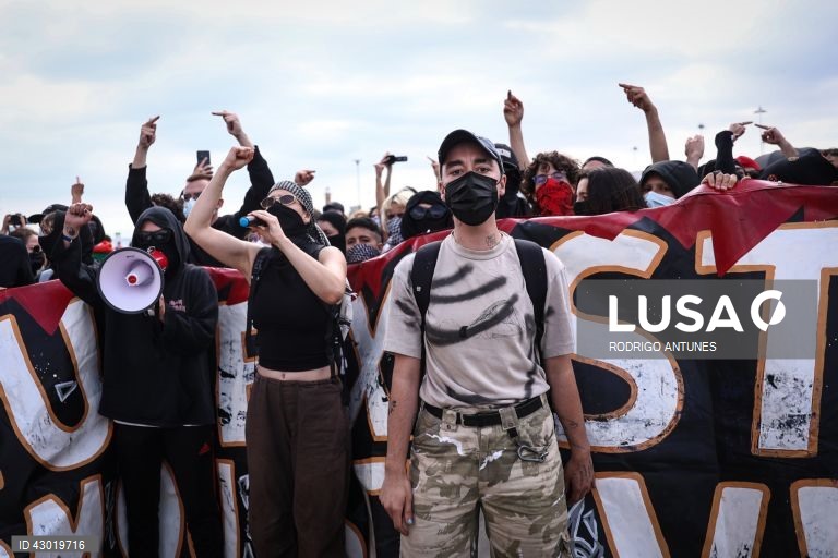 Lisboa: Manifestação fascista e de anti-imigração, organizada pelo Movimento 1143 (do Mário Machado), e uma contramanifestação, organizada por vários movimentos antifascistas, intitulada “Não Passarão”.