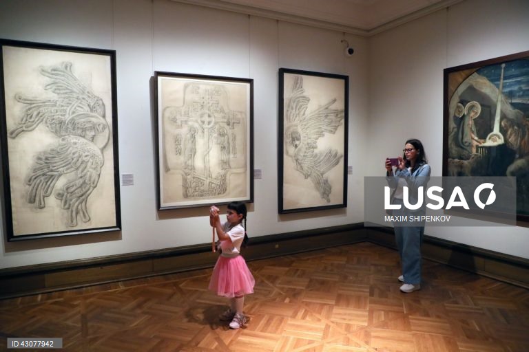 Moscovo: Exposição "Desenhos de tamanho extraordinário das colecções gráficas do século XVIII ao início do século XX"