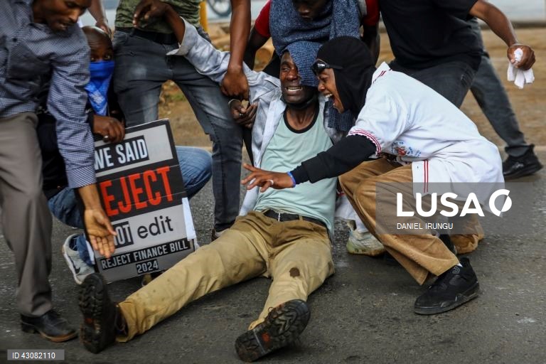 Quénia: Protestos contra a subida de impostos em Nairobi