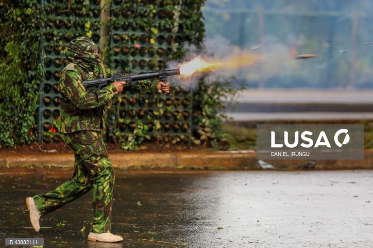 Quénia: Protestos contra a subida de impostos em Nairobi