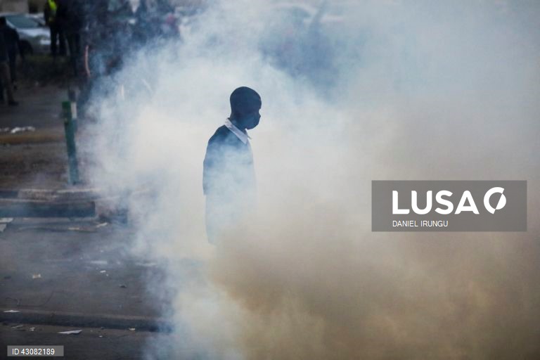 Quénia: Protestos contra a subida de impostos em Nairobi