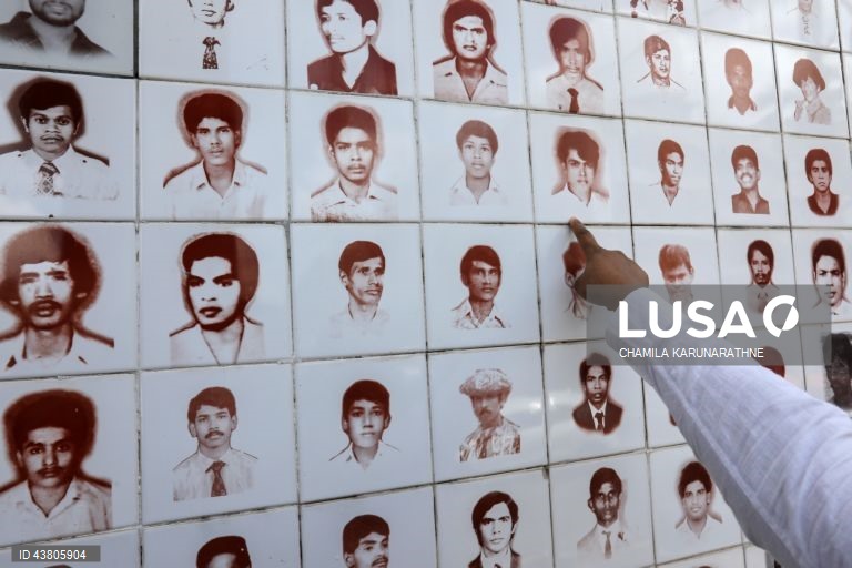 Activistas dos direitos civis do Sri Lanka e familiares de pessoas desaparecidas forçadas de várias partes do Sri Lanka reúnem-se em Seeduwa, para recordar os seus familiares desaparecidos e exigir justiça e verdade. Segundo a Amnistia Internacional, o Sri Lanka é o segundo país do mundo com o maior número de desaparecimentos forçados, com um registo de 60 000 a 100 000 desaparecimentos desde o final da década de 1980. 
