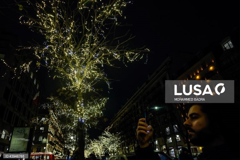 França: Iluminações de Natal em Paris