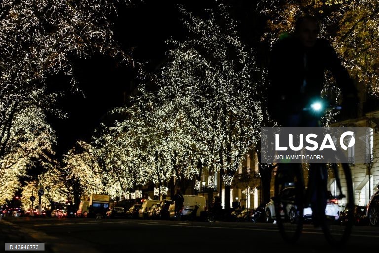 França: Iluminações de Natal em Paris