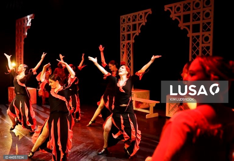 África do Sul: Ensaio geral do ballet "Carmen" em Joanesburgo