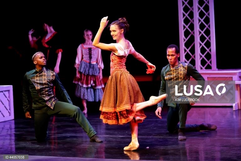 África do Sul: Ensaio geral do ballet "Carmen" em Joanesburgo