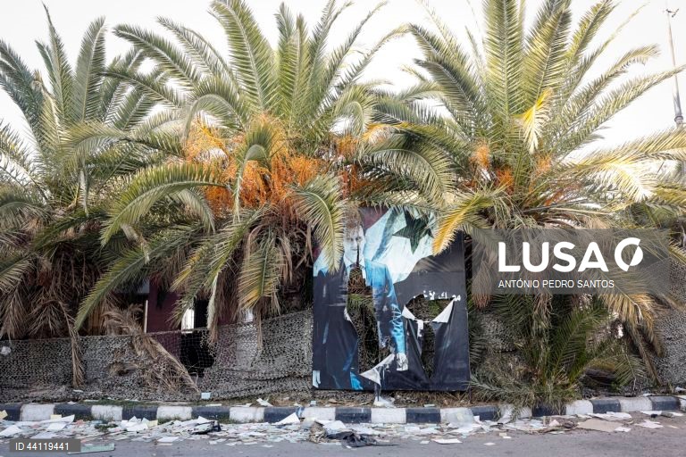 Síria: Retratos do presidente deposto Bashar al-Assad 