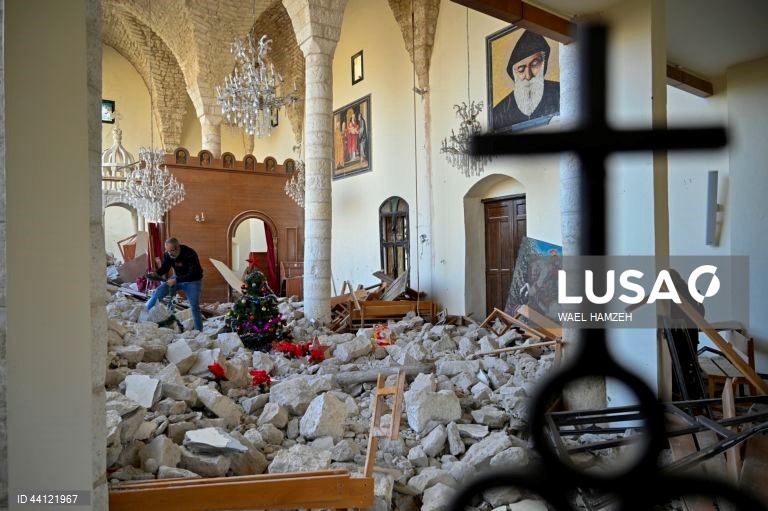 Líbano: Preparativos para o Natal na Igreja de S. Jorge atingida por ataques israelitas