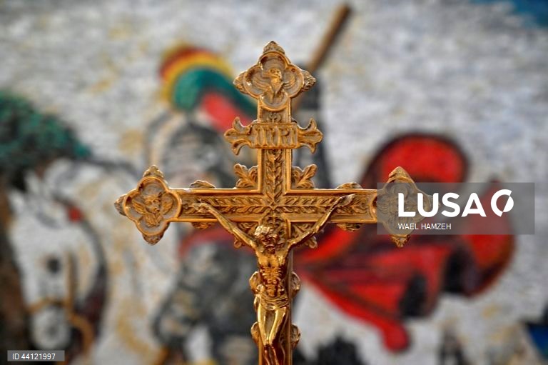 Líbano: Preparativos para o Natal na Igreja de S. Jorge atingida por ataques israelitas