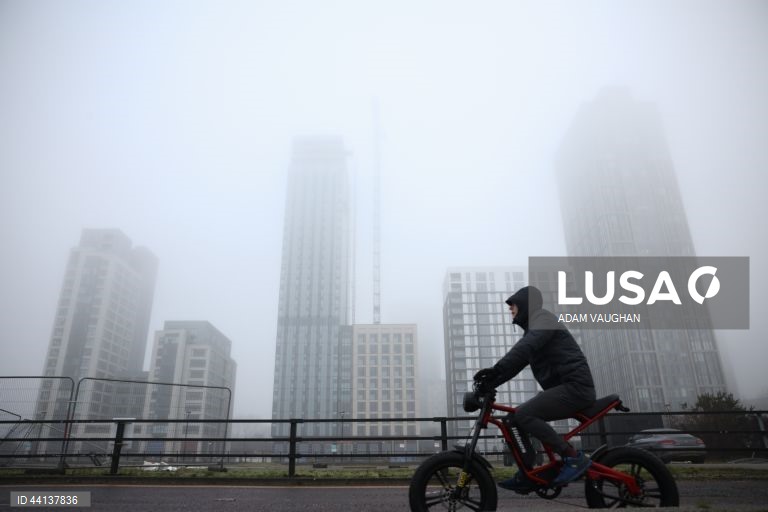 Reino Unido: Nevoeiro em Liverpool