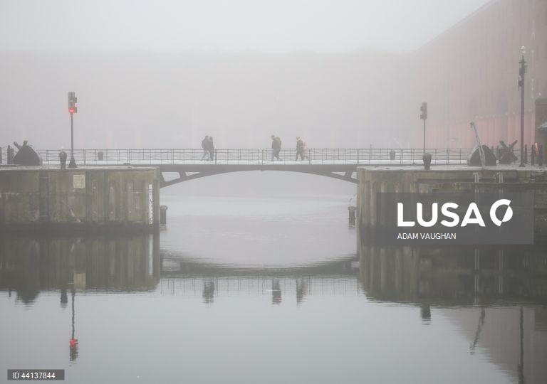 Reino Unido: Nevoeiro em Liverpool