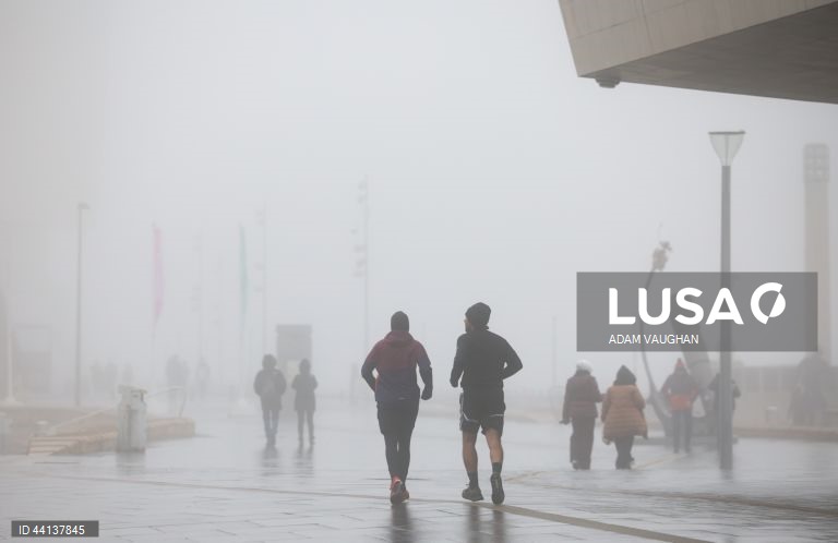 Reino Unido: Nevoeiro em Liverpool