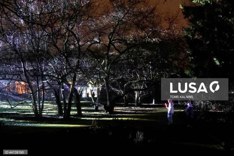 Letónia: Festival de luzes no Jardim Botânico da Universidade de Riga