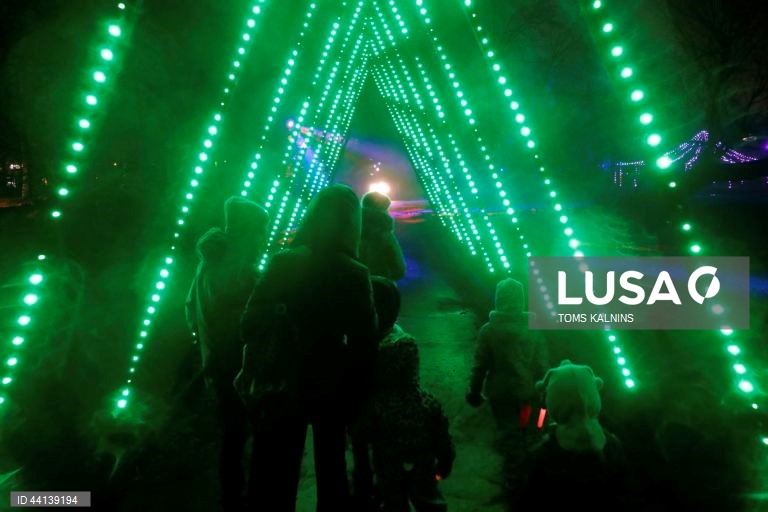 Letónia: Festival de luzes no Jardim Botânico da Universidade de Riga