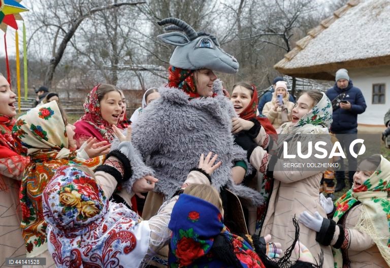 Ucrânia: Celebrações do Natal ortodoxo na aldeia de Pyrogovo