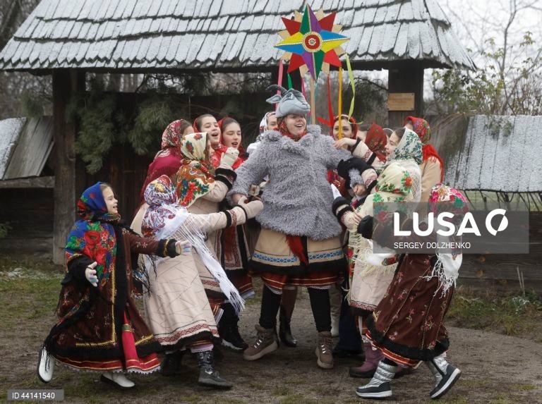 Ucrânia: Celebrações do Natal ortodoxo na aldeia de Pyrogovo