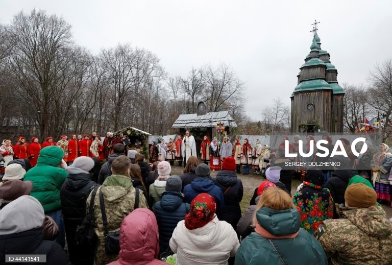 Ucrânia: Celebrações do Natal ortodoxo na aldeia de Pyrogovo