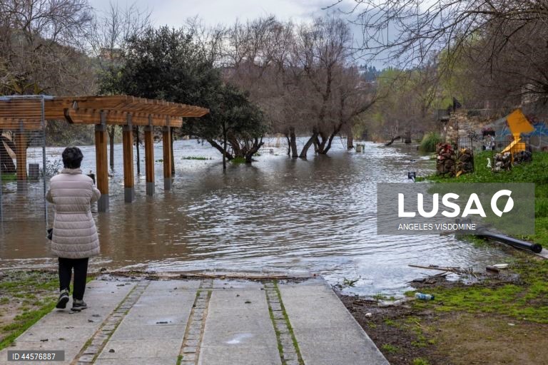 Espanha: centenas de pessoas retiradas das suas zonas devido à tempestade Jana
