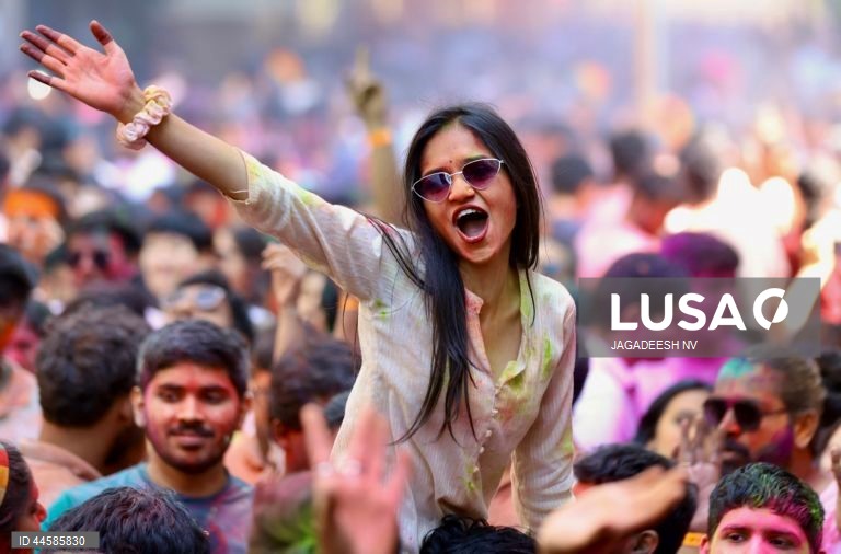 Bangalore: Festival das cores Holi