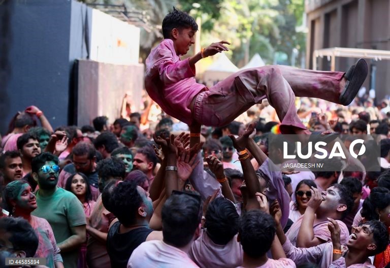 Bangalore: Festival das cores Holi