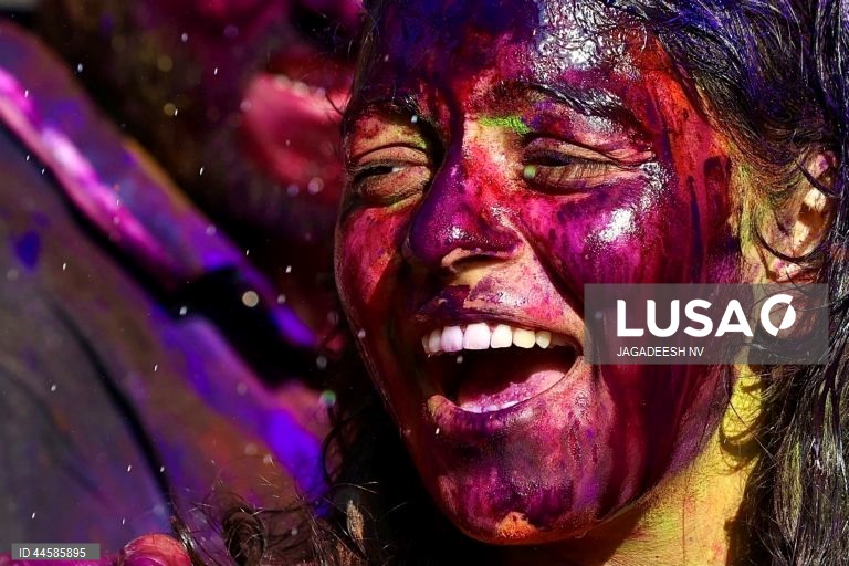 Bangalore: Festival das cores Holi