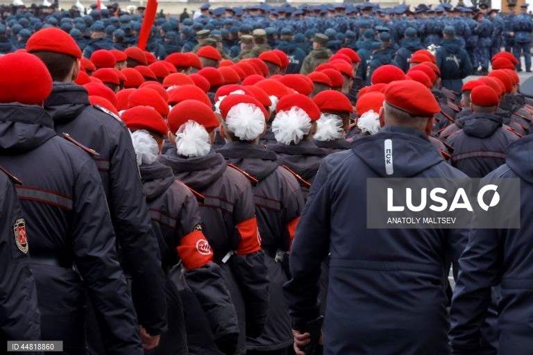 Ensaio do desfile do Dia da Vitória em São Petersburgo