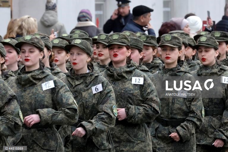 Ensaio do desfile do Dia da Vitória em São Petersburgo
