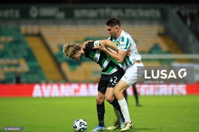  O Sporting voltou a vencer hoje o Rio Ave, agora por 2-1, em Paços de Ferreira, e apurou-se para a final da Taça de Portugal em futebol, com um agregado de 4-1.