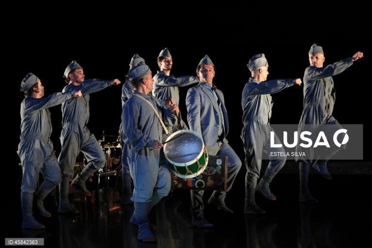 Teatro: Ensaio de imprensa de “al mada nada” de Ricardo Pais