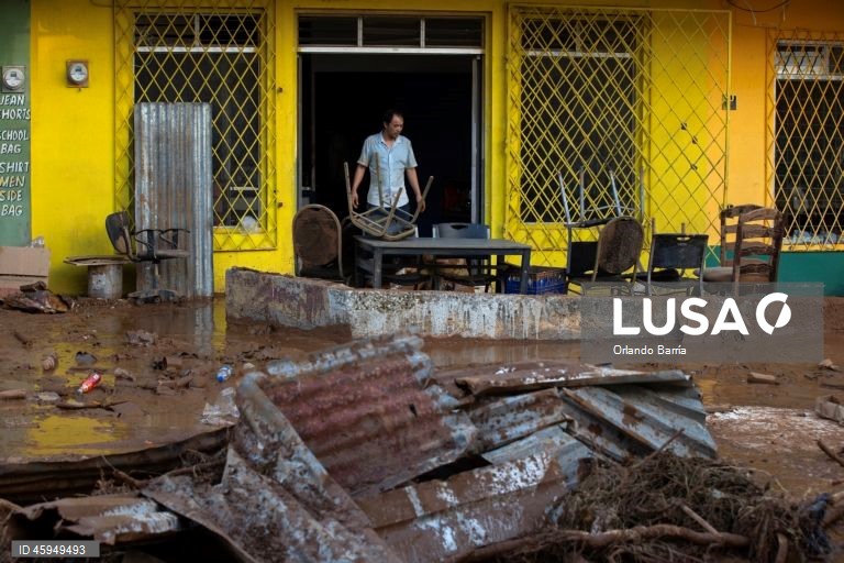 Jamaica: Pelo menos 19 mortos e mais de 70% do país sem energia elétrica após a passagem do furacão Melissa.