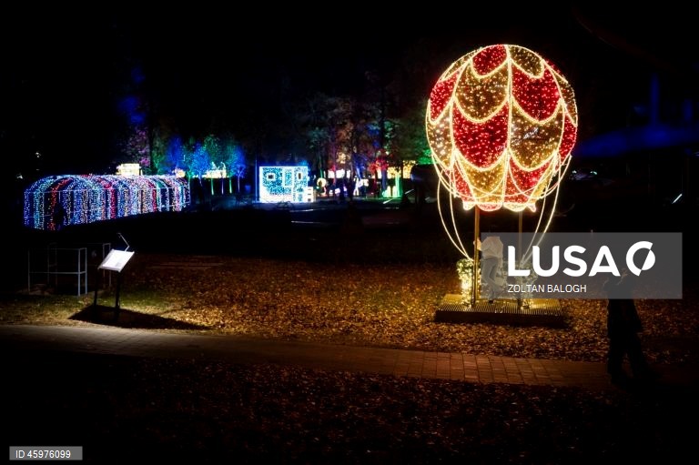 HUngria: Exposição de luzes Magic World do Lumina Park em Budapeste