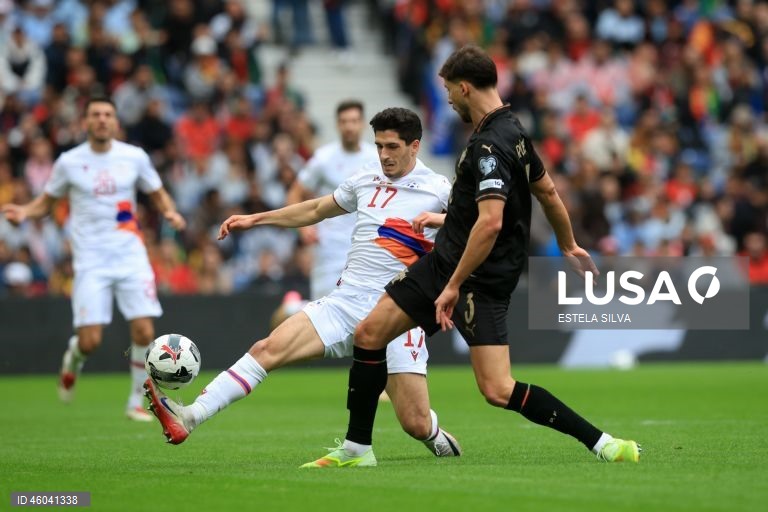 A seleção portuguesa de futebol assegurou hoje a nona presença num Campeonato do Mundo, ao golear por 9-1 a Arménia, na sexta e última jornada do Grupo F da qualificação europeia, no Estádio do Dragão, no Porto.