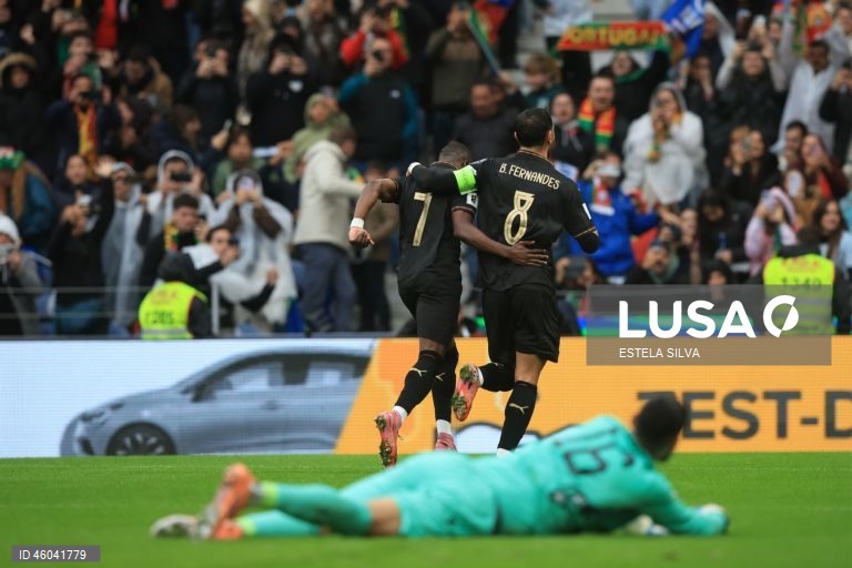A seleção portuguesa de futebol assegurou hoje a nona presença num Campeonato do Mundo, ao golear por 9-1 a Arménia, na sexta e última jornada do Grupo F da qualificação europeia, no Estádio do Dragão, no Porto.