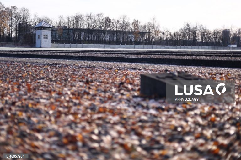 Alemanha: ministro da Cultura alemão Wolfram Weimer visita campo de concentração de Dachau