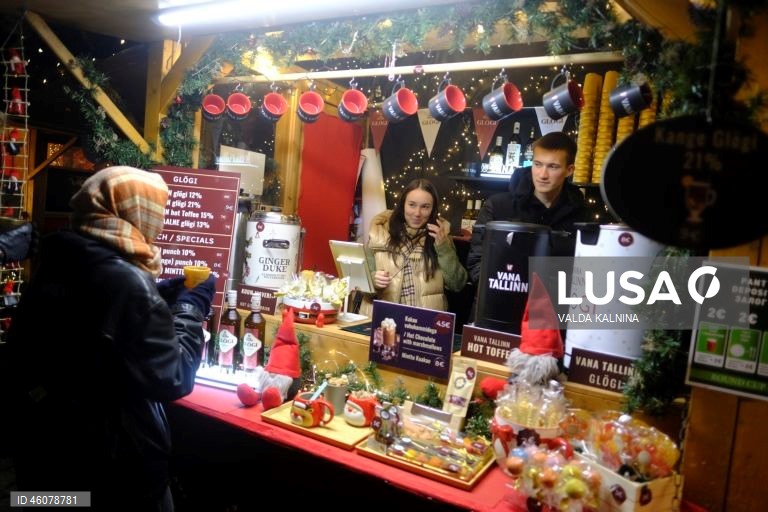 Estónia: Mercado de Natal abre em Tallinn