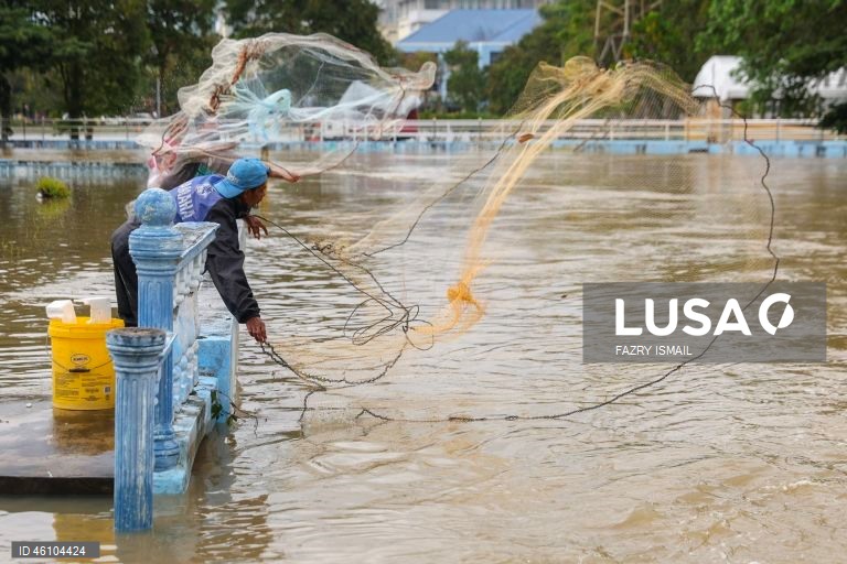As inundações afetam a vida quotidiana na Malásia