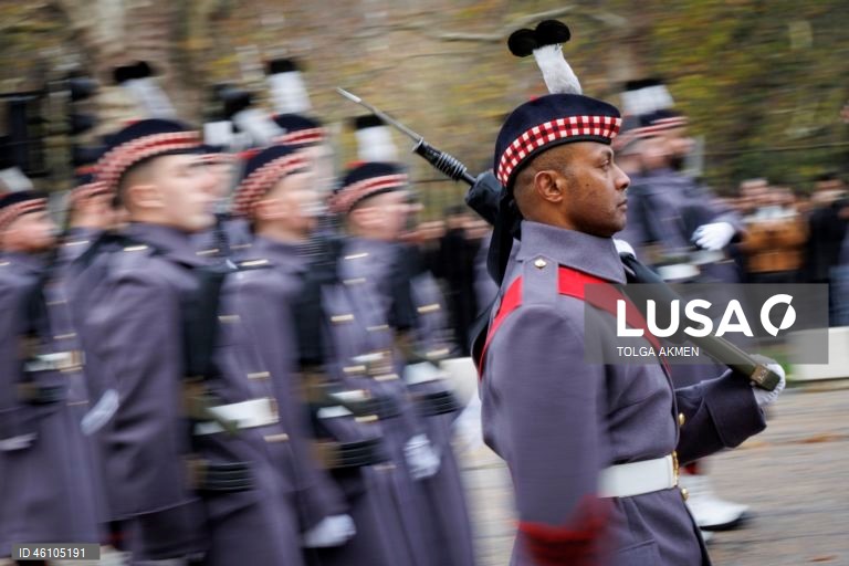 Empresa Balaklava pronta para assumir as funções cerimoniais da Guarda Real em Londres