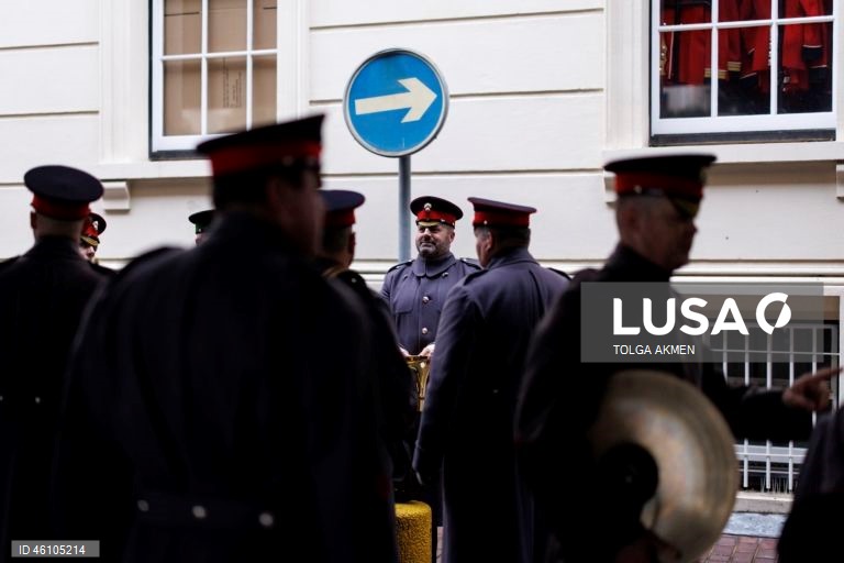 Empresa Balaklava pronta para assumir as funções cerimoniais da Guarda Real em Londres