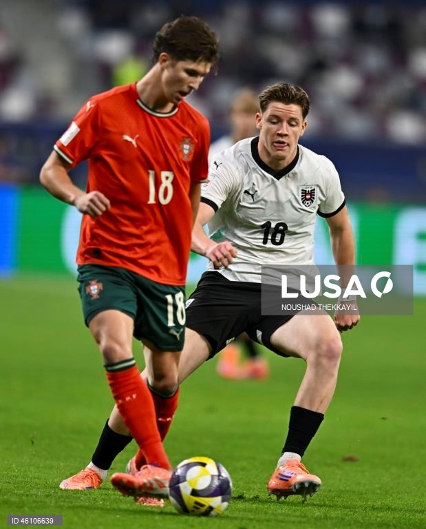 Portugal conquistou hoje o título mundial de futebol de sub-17, pela primeira vez, ao vencer a Áustria, por 1-0, em Doha, na final do Campeonato do Mundo.