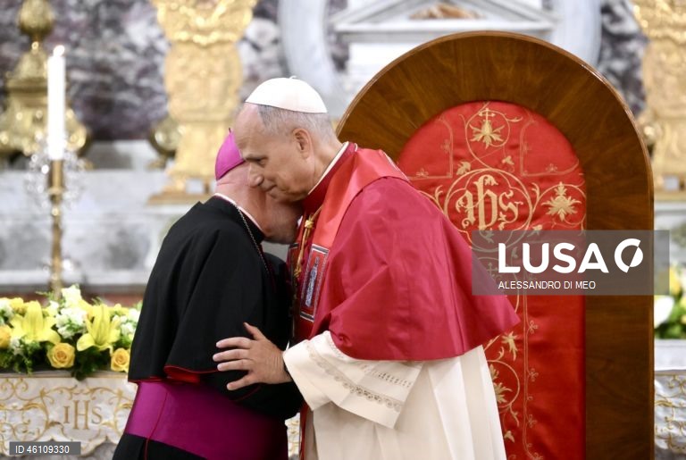 Papa Leão XVI visita a Turquia