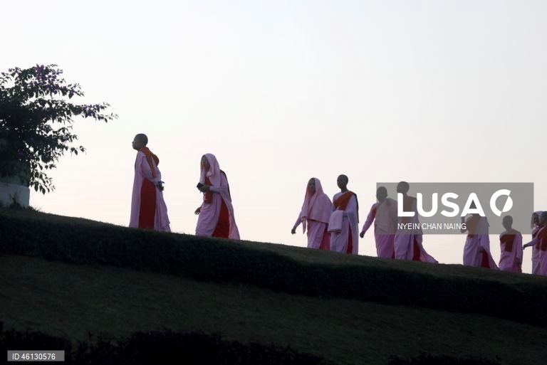 Myanmar: Nascer do Sol em Yangon