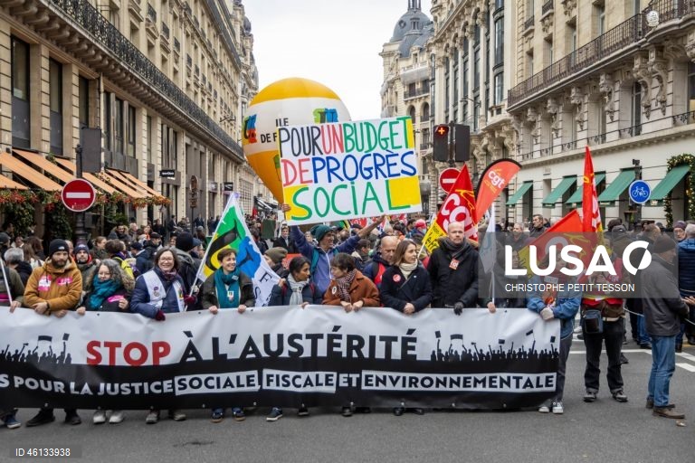 Paris: Sindicatos franceses protestam contra a preparação do orçamento do governo