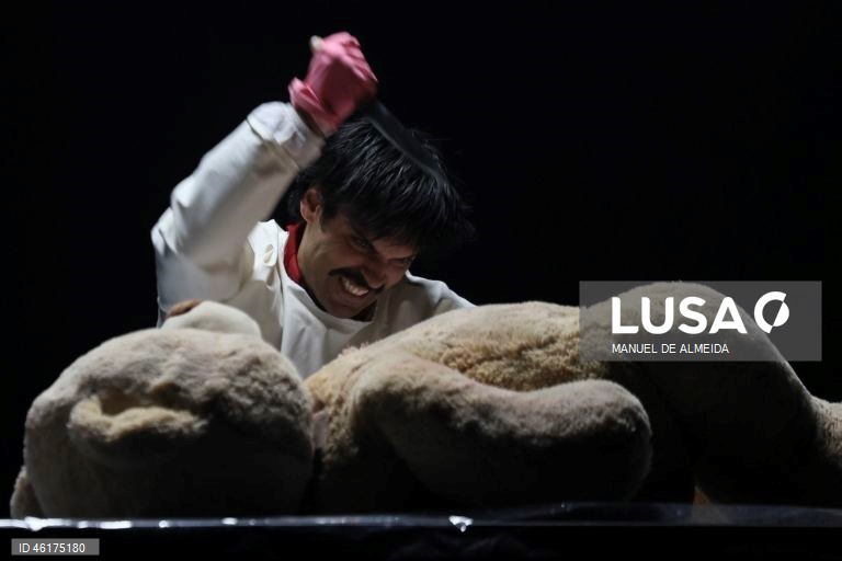 Teatro: Ensaio de imprensa da peça “Prometo-me Moderna”