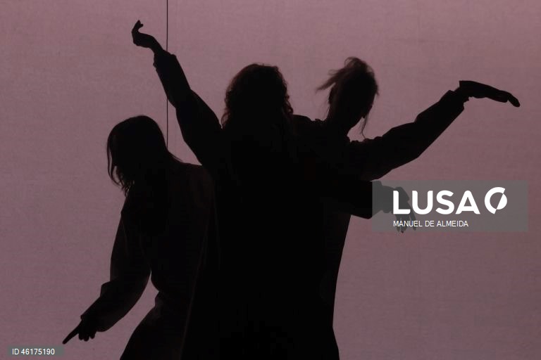 Teatro: Ensaio de imprensa da peça “Prometo-me Moderna”