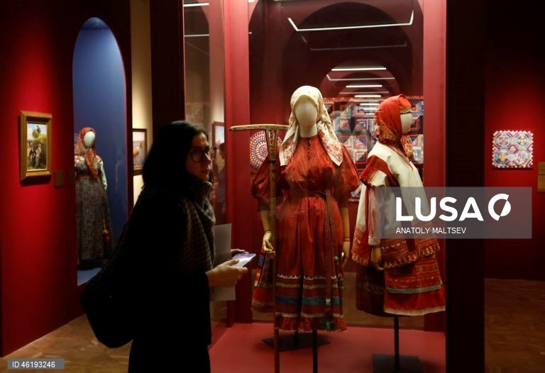 Rússia: Exposição "Tradição Russa" em São Petersburgo.